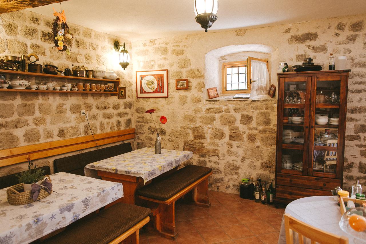 Apartments And Rooms Ille Šibenik Eksteriør billede